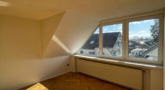 #563 Schicke 5ZKB-Dachgeschosswohnung – Bad Salzuflen-Knetterheide