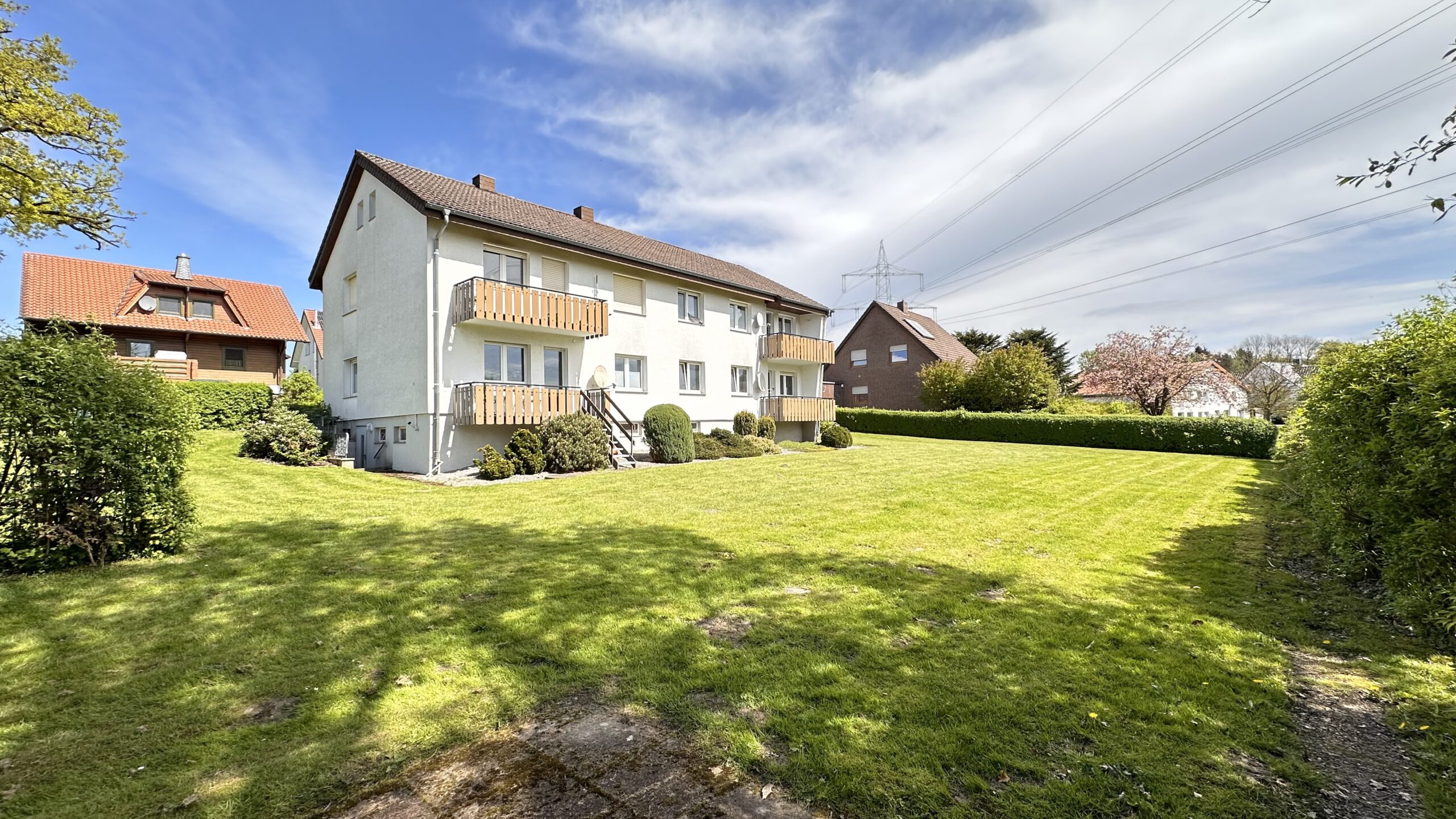 Mehrfamilienhaus mit großem Grundstück in Lemgo